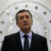 Bakan Selçuk'tan okullara 'çelme takma' uyarısı Bakan Selçuk'tan okullara 'çelme takma' uyarısı
