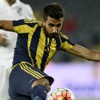 Alper'in eli alçıda!