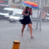 Şiddetli yağış trafiği kilitledi!