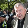 Çocuklara cinsel tacizden suçlu bulunan Avustralya Kardinali George Pell gözaltına alındı Çocuklara cinsel tacizden suçlu bulunan Avustralya Kardinali George Pell gözaltına alındı