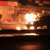 Polis araçlarına molotoflu saldırı