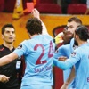 Hakeme kırmızıya 3 maç ceza