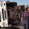 Tır devrildi, trafik saatlerce felç oldu Tır devrildi, trafik saatlerce felç oldu
