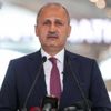 Ulaştırma ve Altyapı Bakanı Turhan, Atatürk Havalimanı'ndan kalkan son uçağı uğurladı
