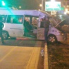 Tır, yolcu minibüsüne ve otomobile çarptı: 11 yaralı Tır, yolcu minibüsüne ve otomobile çarptı: 11 yaralı
