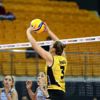 Lider VakıfBank erteleme maçında galip