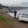 Otomobil, deniz kıyısında çamura saplanmış bulundu Otomobil, deniz kıyısında çamura saplanmış bulundu