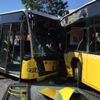 İki metrobüs kafa kafaya çarpıştı! Çok sayıda yaralı var...