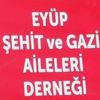 Eyüpsultan'da büyük saygısızlık! Şehit ve Gazi Aileleri Derneği'nin tabelası çalındı Eyüpsultan'da büyük saygısızlık! Şehit ve Gazi Aileleri Derneği'nin tabelası çalındı