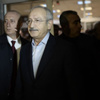 Kemal Kılıçdaroğlu Yaşar Kemal'i ziyaret etti Kemal Kılıçdaroğlu Yaşar Kemal'i ziyaret etti