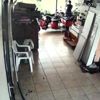 Hırsızlık için girdiği iş yerine tuvaletini yaptı