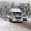 Kar yağışı ulaşımı aksattı