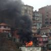 Zonguldak'ta evin üstündeki kömürlük yandı Zonguldak'ta evin üstündeki kömürlük yandı