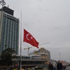 Bayraklar kral için yarıya indirildi Bayraklar kral için yarıya indirildi