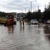 Uşak ta sağanak; karayolunun İzmir yönü kapandı