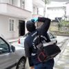 Ablasına kızdı, kendini bıçakladı Ablasına kızdı, kendini bıçakladı