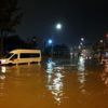 Adana da sağanak, hayatı olumsuz etkiledi Adana da sağanak, hayatı olumsuz etkiledi