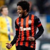 Adriano sürprizi Adriano sürprizi