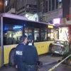 İETT otobüsü işyerine çarptı