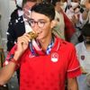 Tokyo Olimpiyatları'nda şampiyon olan Mete Gazoz, yurda dönüşünde konfetilerle karşılandı Tokyo Olimpiyatları'nda şampiyon olan Mete Gazoz, yurda dönüşünde konfetilerle karşılandı
