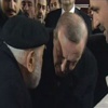 Erdoğan, Emin Saraç hocanın elini öptü Erdoğan, Emin Saraç hocanın elini öptü