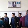 Öğretmenden öğrencilere sıra dayağı Öğretmenden öğrencilere sıra dayağı