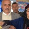 Türkiye'nin en yaşlı kadını Cumhurbaşkanı Erdoğa'a dualar ederek oyunu kullandı Türkiye'nin en yaşlı kadını Cumhurbaşkanı Erdoğa'a dualar ederek oyunu kullandı