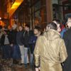 Yerin metrelerce altında çalışmak için geceden kuyruğa girdiler