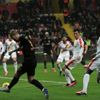 Göztepe'ye evinde Kayseri şoku! Göztepe'ye evinde Kayseri şoku!