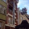 Son dakika: Bayrampaşa'da iki daire alev alev yandı