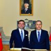 İstanbul Valiliği Atatürk'ün kaşlarına fotoşopu abartınca tepki çekti... Sonrasında paylaşımı sildi