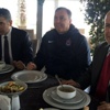 Sadi Tekelioğlu'na plaket