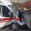 Hasta taşıyan ambulans beton mikserine çarptı Hasta taşıyan ambulans beton mikserine çarptı