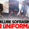 Maklube sofrasında bir üniformalı Maklube sofrasında bir üniformalı