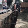 Toprak altında kalan işçiyi arkadaşları kurtardı