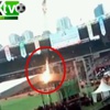 Kendini yaktı ve atladı… Kendini yaktı ve atladı…