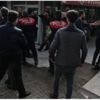Polis pastanede yakaladı, ortalık karıştı Polis pastanede yakaladı, ortalık karıştı