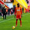 Bernard Mensah kart cezalısı Bernard Mensah kart cezalısı