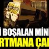 ﻿Freni boşalan minibüs apartmana çarptı