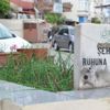 Apartmanların arasında, kaldırım üzerinde gizemli şehit mezarı Apartmanların arasında, kaldırım üzerinde gizemli şehit mezarı