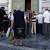 Yunanistan'da bankalar açıldı