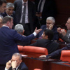 İlk tur mesajı: Referandum!