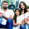 Ünlülerden 23 Nisan'a özel pozlar Ünlülerden 23 Nisan'a özel pozlar