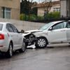 Otomobiller çarpıştı: 2 yaralı Otomobiller çarpıştı: 2 yaralı