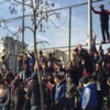 İstanbul'un göbeğinde silahların konuştuğu maç İstanbul'un göbeğinde silahların konuştuğu maç