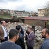 Sur da ahır ve evleri su bastı