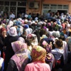 Esenyurt'ta50 TL yardım söylentisi izdihamı Esenyurt'ta50 TL yardım söylentisi izdihamı