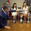 Başarılı hokeycilere altın ödülü Başarılı hokeycilere altın ödülü