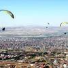Kayseri de yamaç paraşütü şöleni Kayseri de yamaç paraşütü şöleni