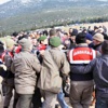 Köylüler taş ocağını bastı Köylüler taş ocağını bastı